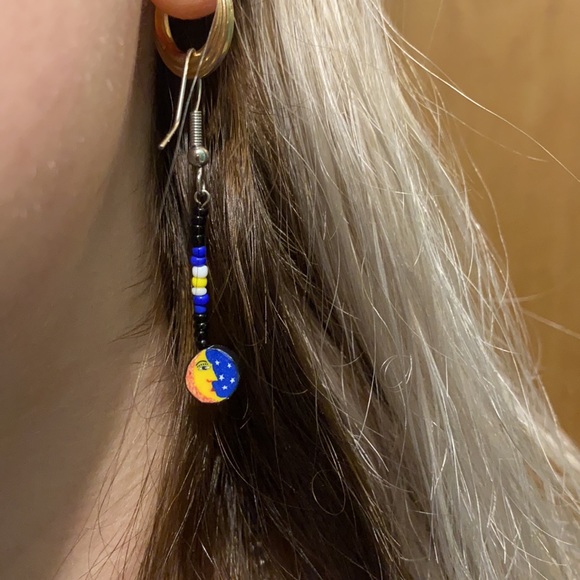 earring - Picture 3 of 3